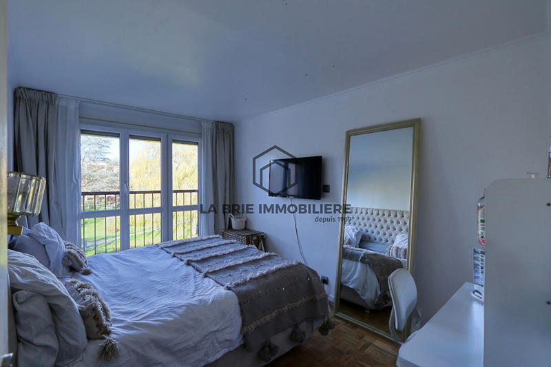 Appartement - 79 m² - 4 pièces