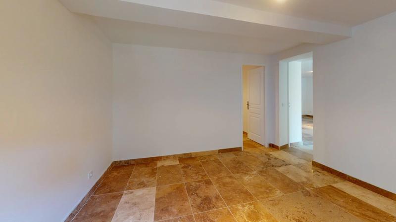 Appartement - 90 m² - 3 pièces