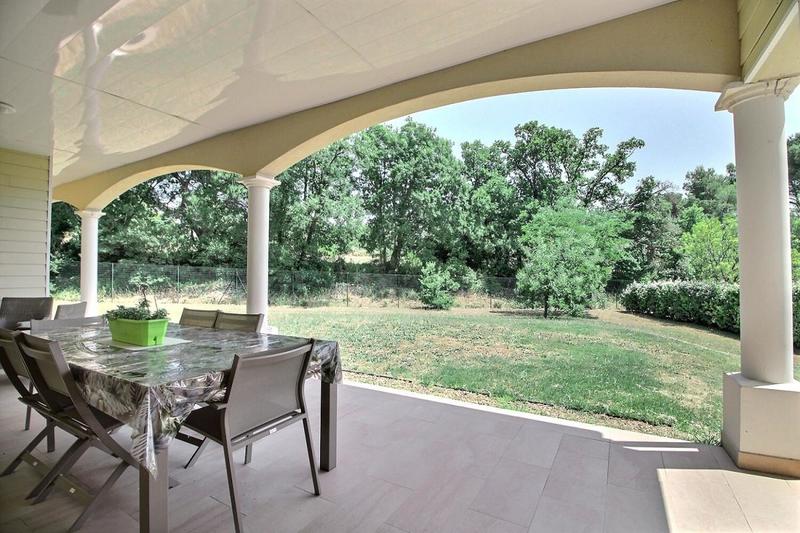 Maison - 196 m² - 7 pièces