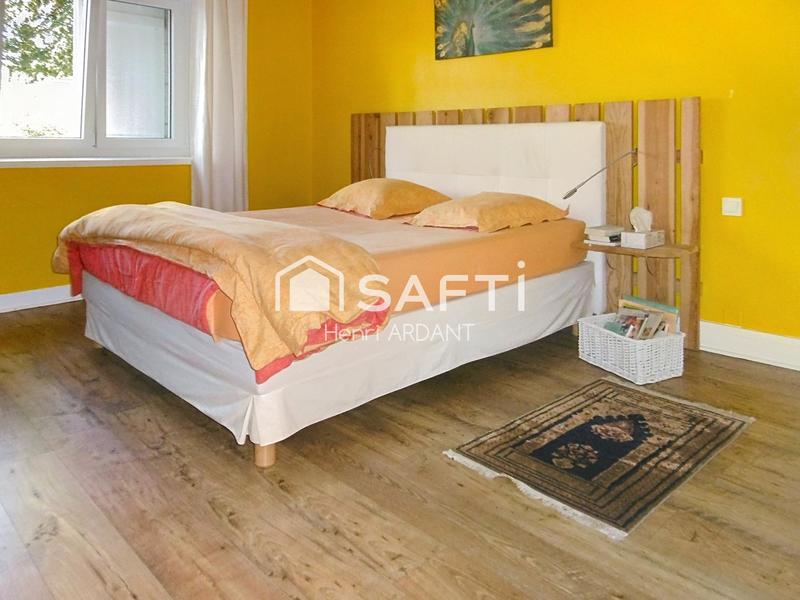 Maison - 258 m² - 8 pièces