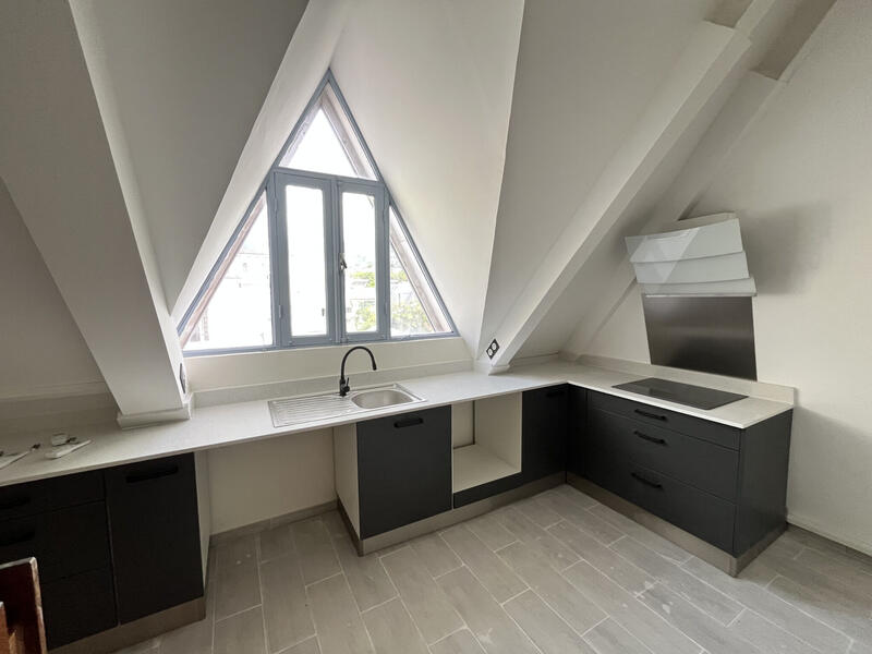 Local commercial - 77 m² - 3 pièces