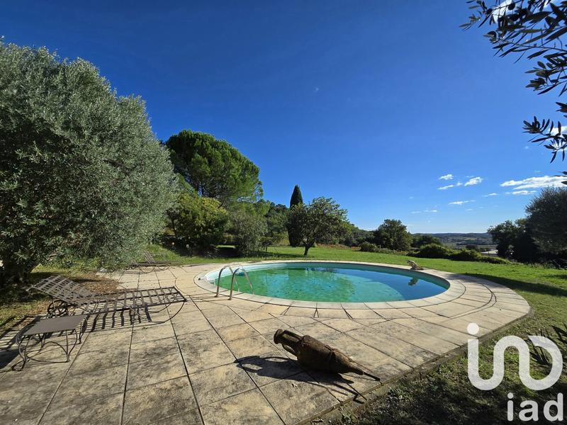 Maison - 228 m² - 9 pièces