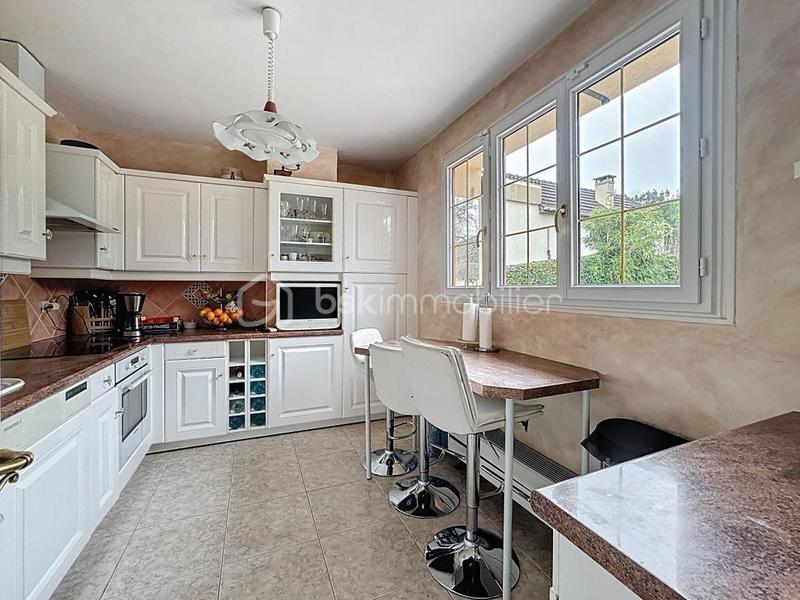 Propriété - 136 m² - 6 pièces