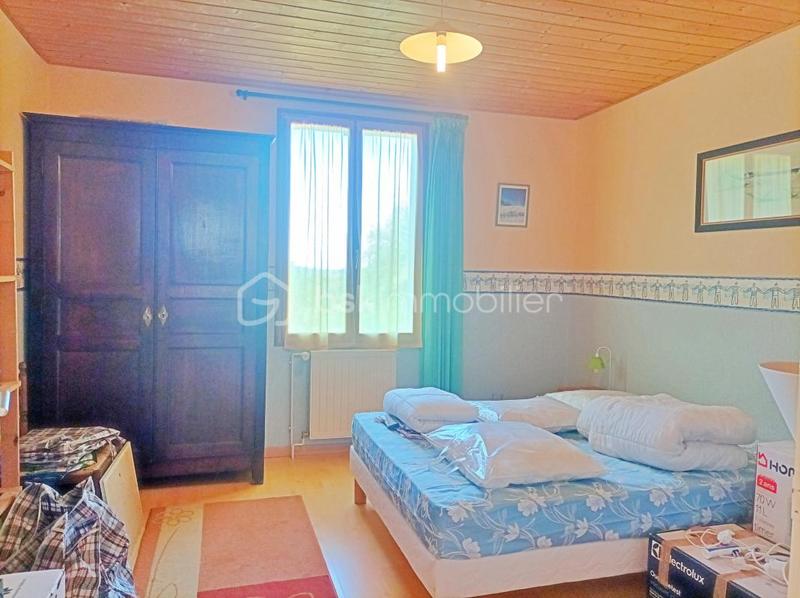 Maison traditionnelle - 157 m² - 6 pièces