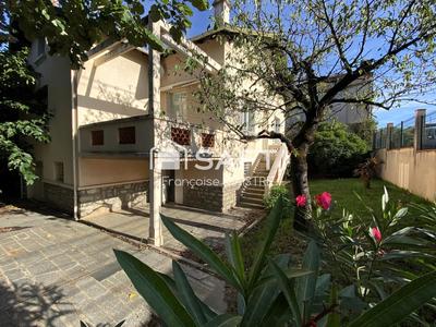 Maison de maîtres - 176 m² - 10 pièces