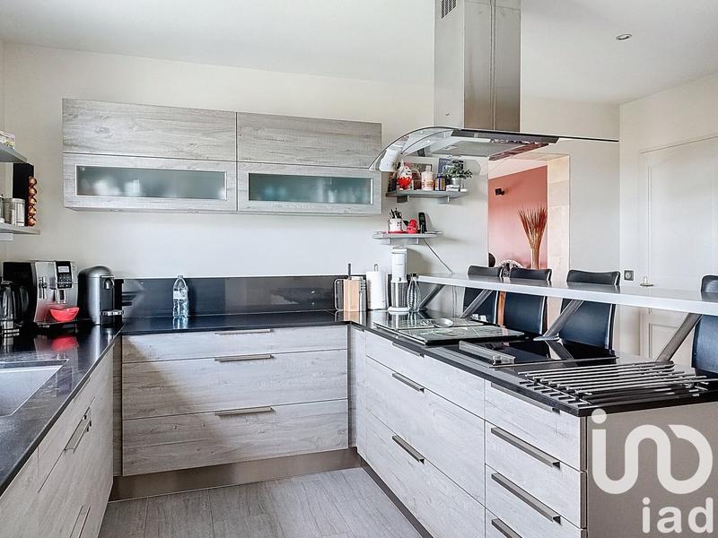 Maison - 220 m² - 6 pièces