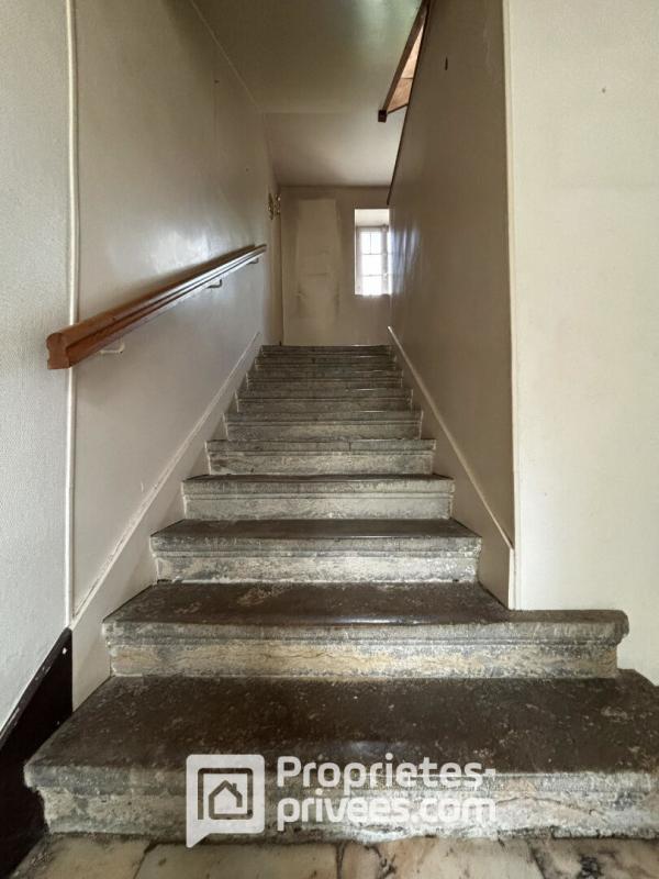 Maison - 271 m² - 8 pièces