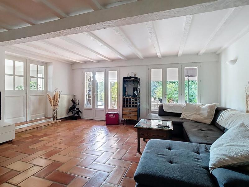 Maison - 267 m² - 8 pièces