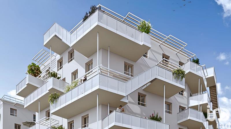 Appartement - 100 m² - 4 pièces