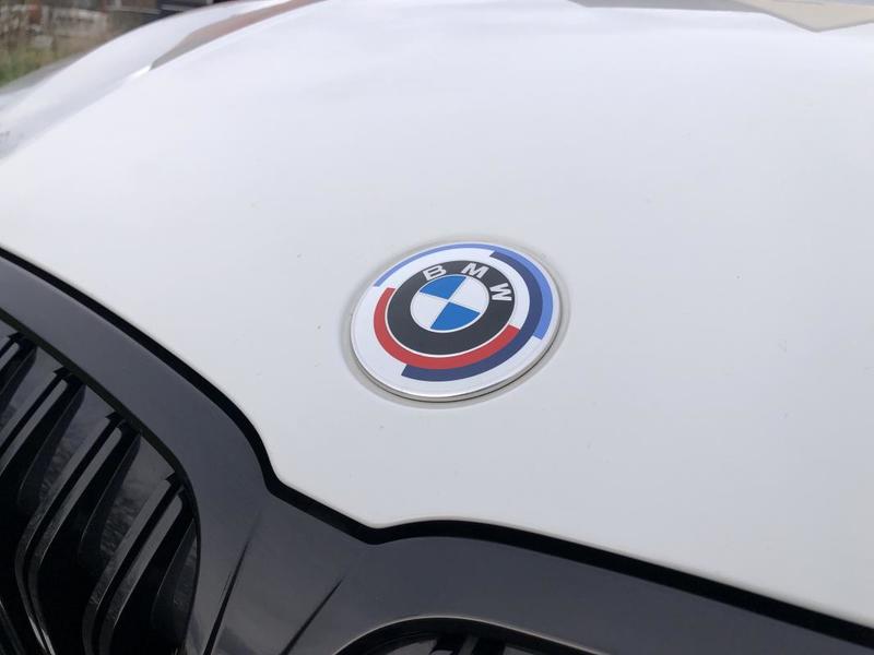 Bmw Série 3 Touring 330e m Sport 292 Pack Innovation Hybride Rechargeable / Toit Ouvrant Attache Remorque Camera de Recul Phares Lazer Harman Kardon