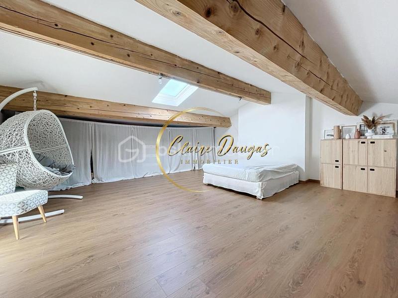 Maison en pierre - 250 m² - 6 pièces