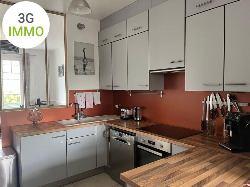 Maison jumelée - 98 m² - 5 pièces