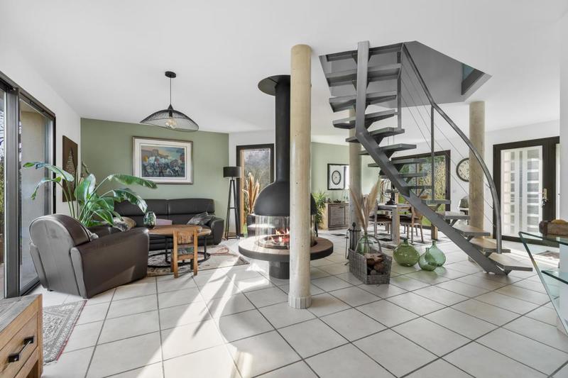 Maison - 147 m² - 7 pièces