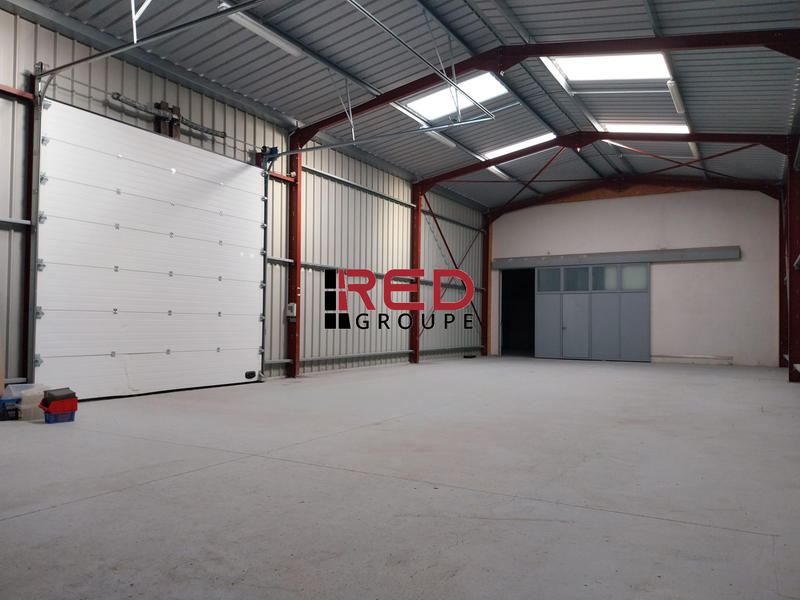 Entrepôt - 327 m²