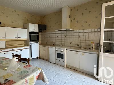 Maison - 310 m² - 11 pièces