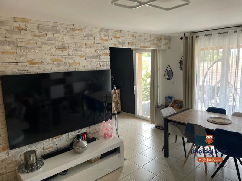 Appartement - 70 m² - 3 pièces