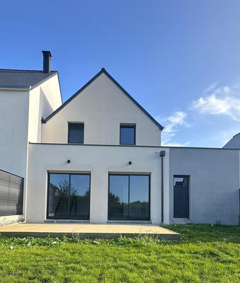 Maison - 97 m² - 5 pièces