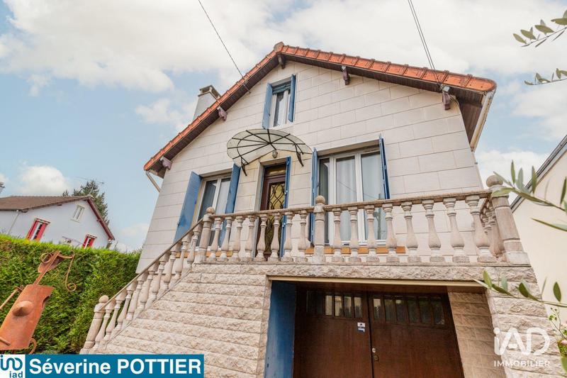 Maison - 95 m² - 5 pièces