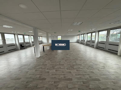 Bureau - 254 m²