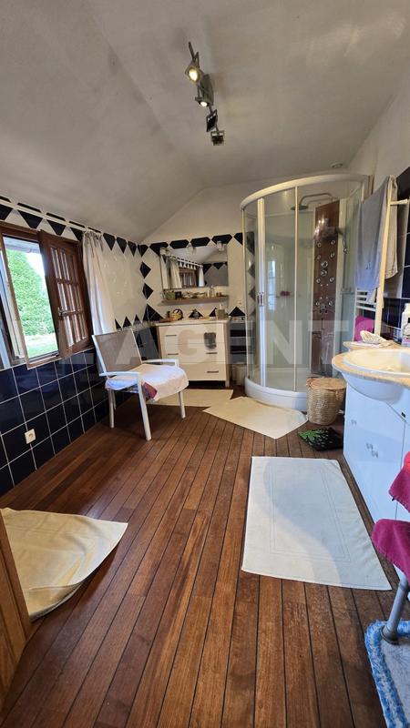 Maison - 150 m² - 4 pièces