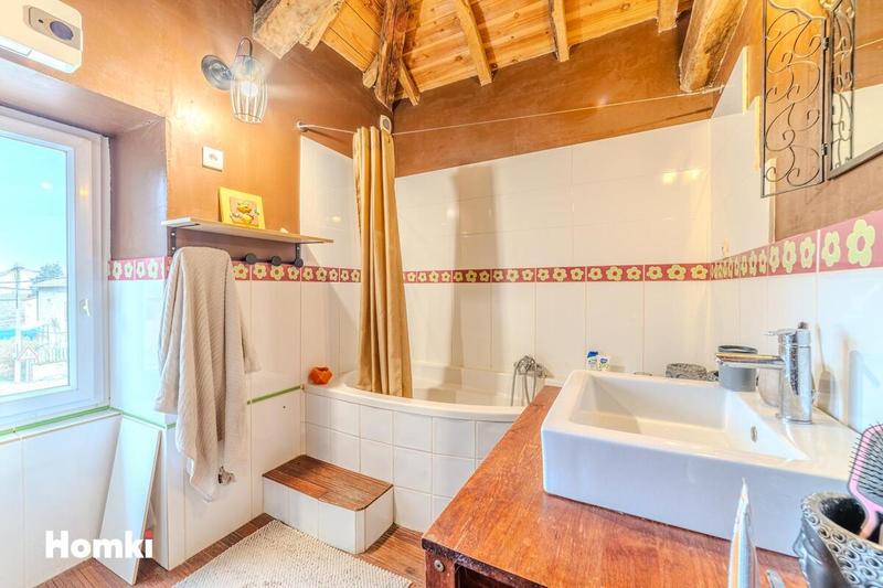 Maison en pierre - 105 m² - 5 pièces