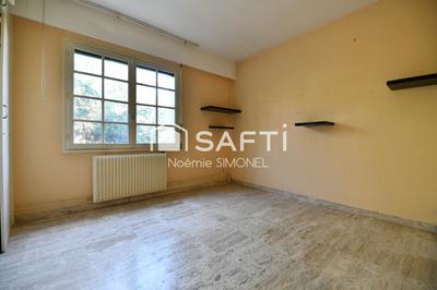 Maison - 199 m² - 10 pièces