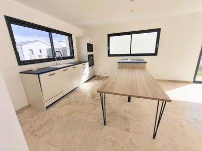 Pavillon - 138 m² - 7 pièces