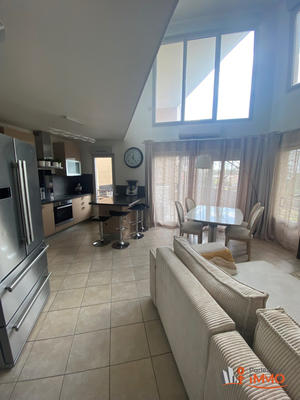 Duplex - 95 m² - 4 pièces