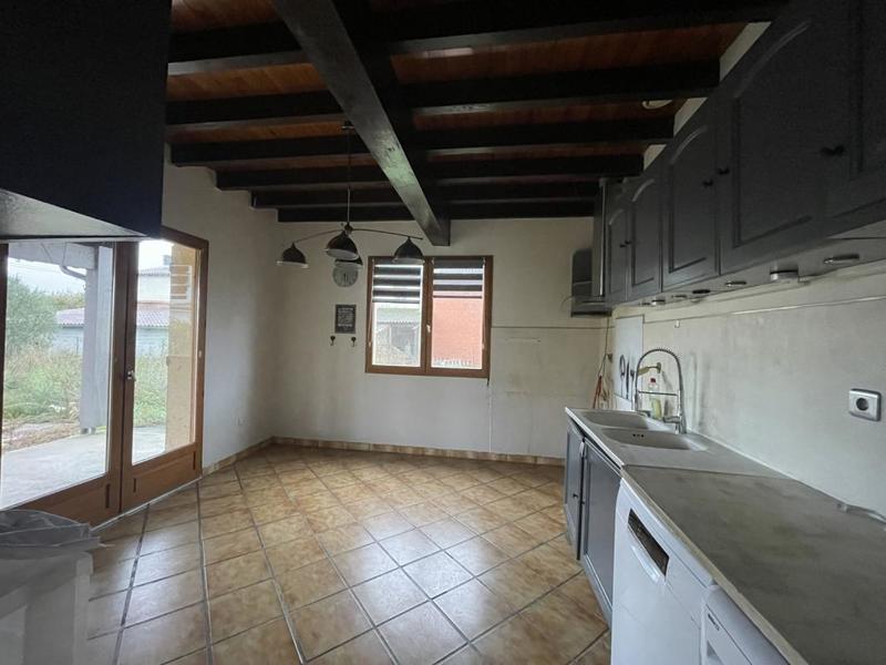 Villa - 1 200 m² - 5 pièces