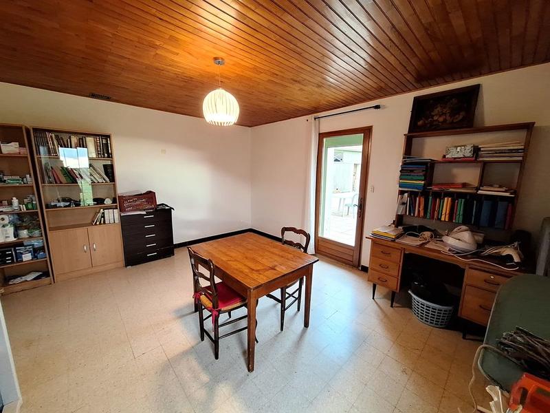 Maison - 280 m² - 10 pièces