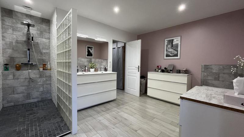 Maison en pierre - 220 m² - 6 pièces