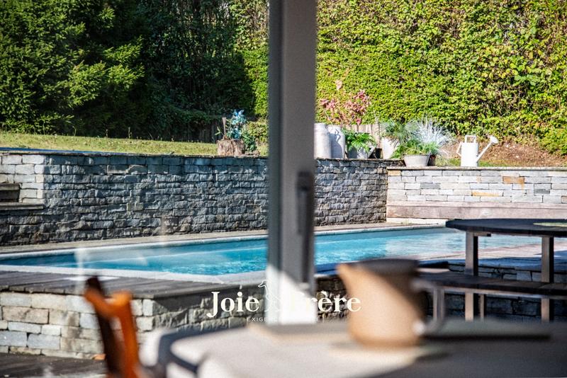 Maison ancienne - 221 m² - 8 pièces