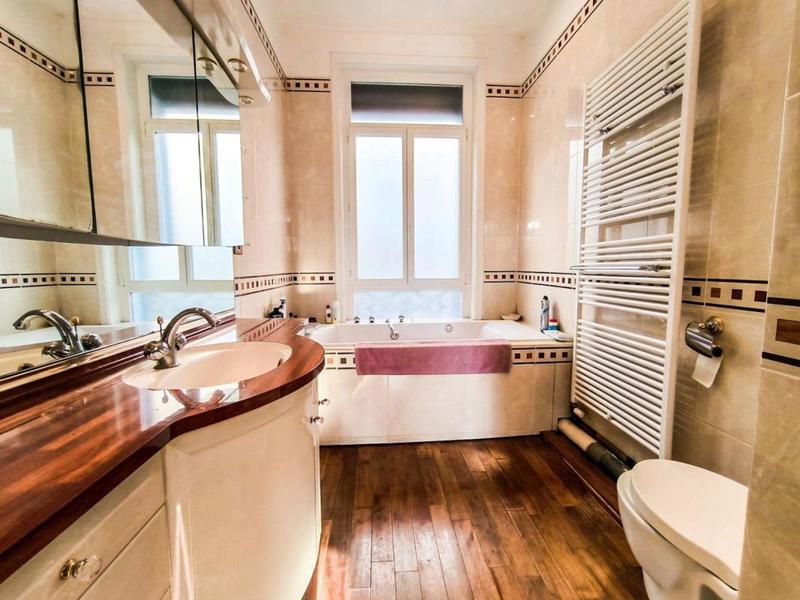 Maison bourgeoise - 198 m² - 8 pièces