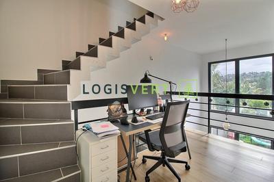 Maison - 107 m² - 6 pièces