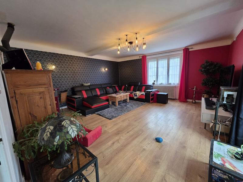 Maison - 245 m² - 9 pièces