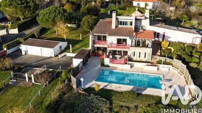 Maison de maîtres - 330 m² - 8 pièces