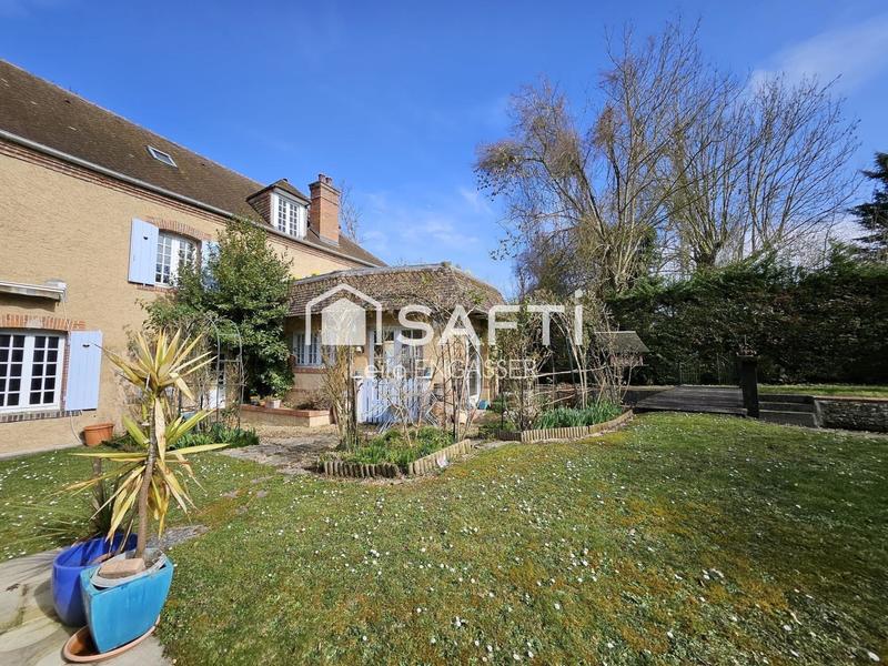 Maison - 465 m² - 10 pièces