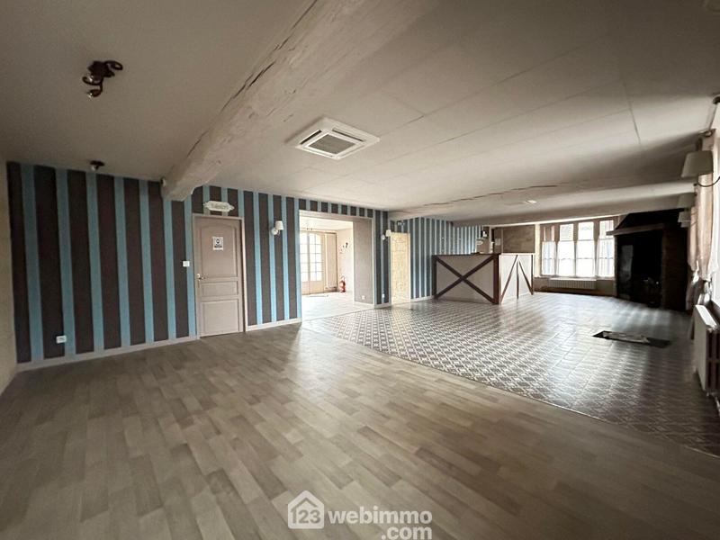 Maison - 205 m² - 7 pièces