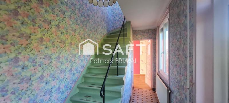 Maison - 121 m² - 8 pièces