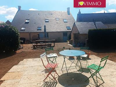 Maison - 230 m² - 10 pièces