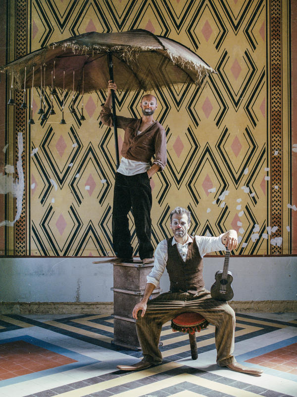 Spectacle - In Petto (interno) - Cie Okidok