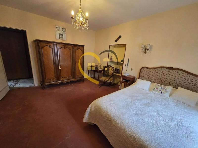 Maison - 159 m² - 7 pièces