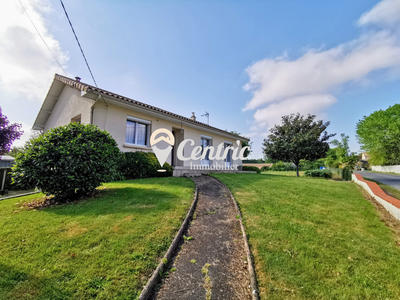 Maison - 93 m² - 4 pièces