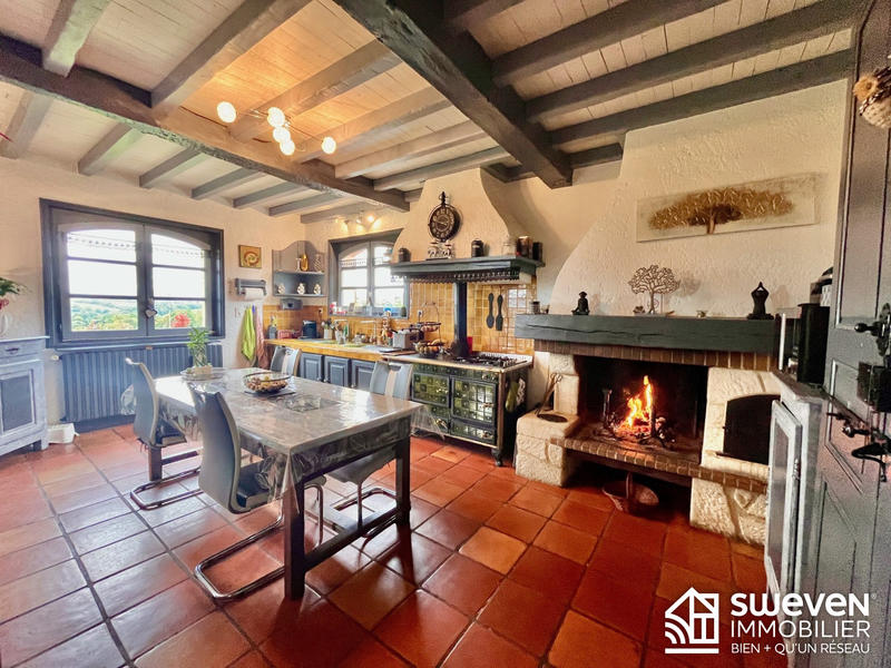 Maison traditionnelle - 192 m² - 5 pièces