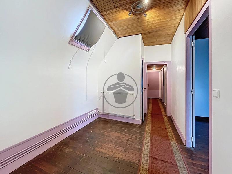 Maison - 208 m² - 7 pièces