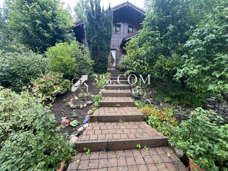 Châlet - 147 m² - 9 pièces