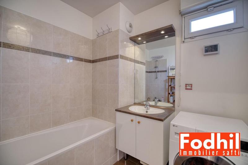 Appartement - 94 m² - 5 pièces