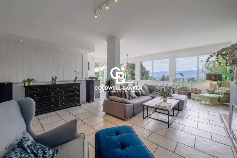 Maison - 450 m² - 7 pièces