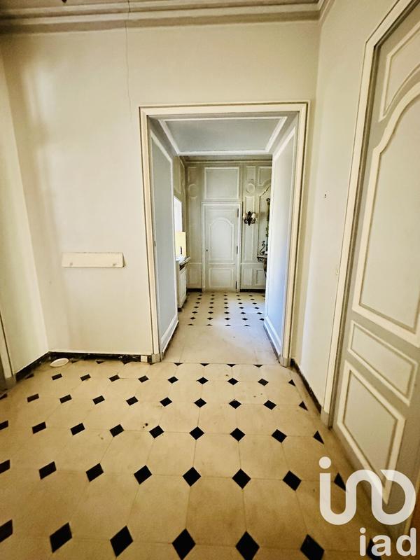 Maison - 548 m² - 19 pièces