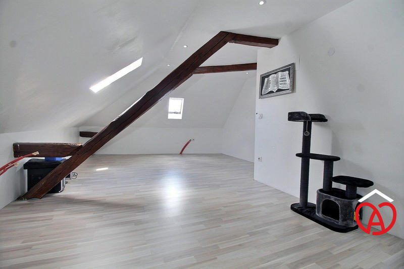 Maison - 143 m² - 7 pièces